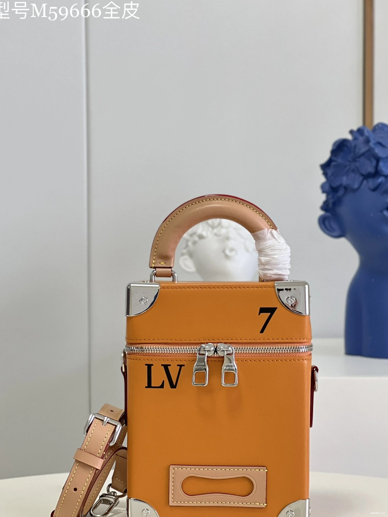 WIS VUITTON VERTICAL LOUIS BOX TRUNK 0316